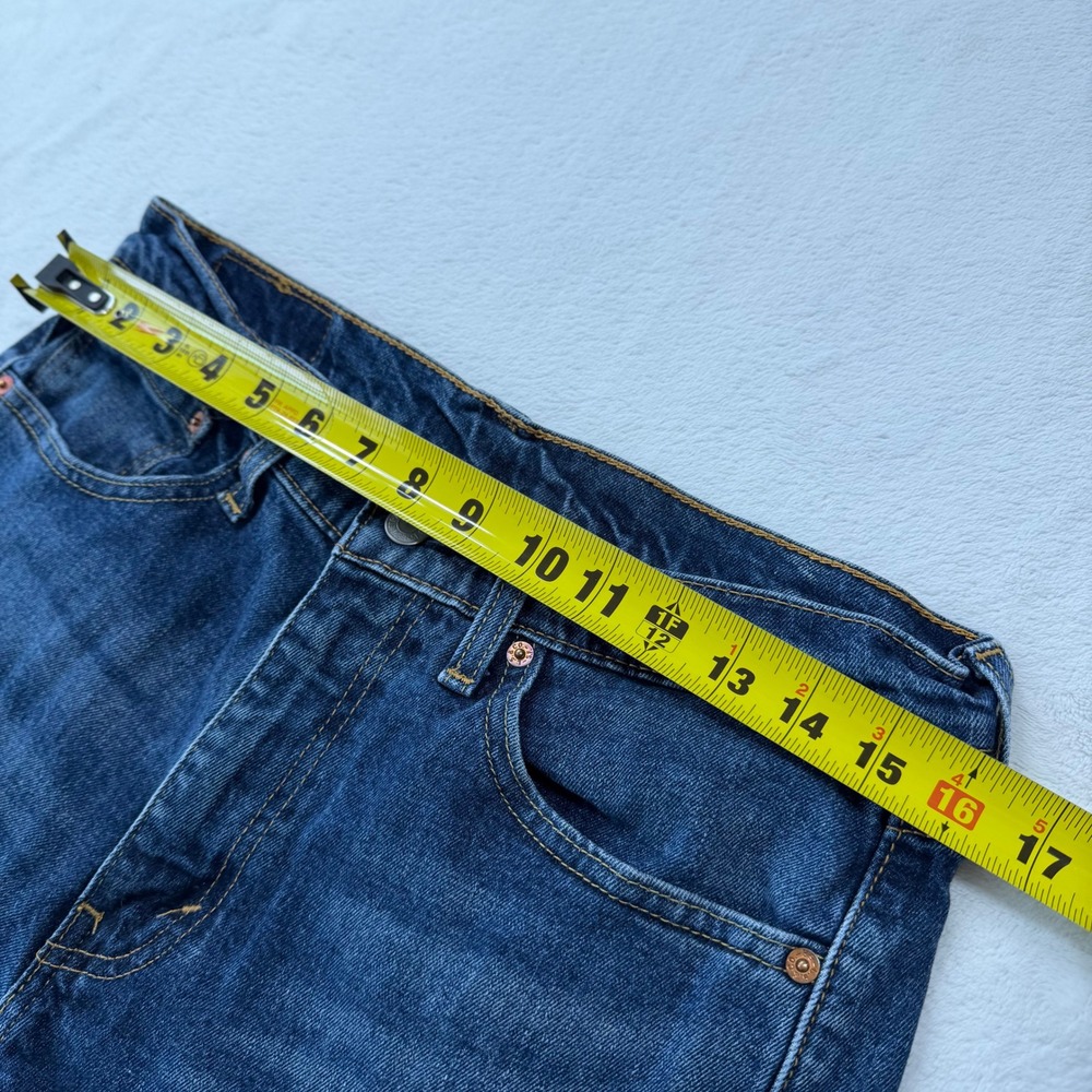 Levi's 505 Regular Fit Jeans Mens 32x32 Blue Good Medium Wash Straight Leg - Picture 13 of 13
